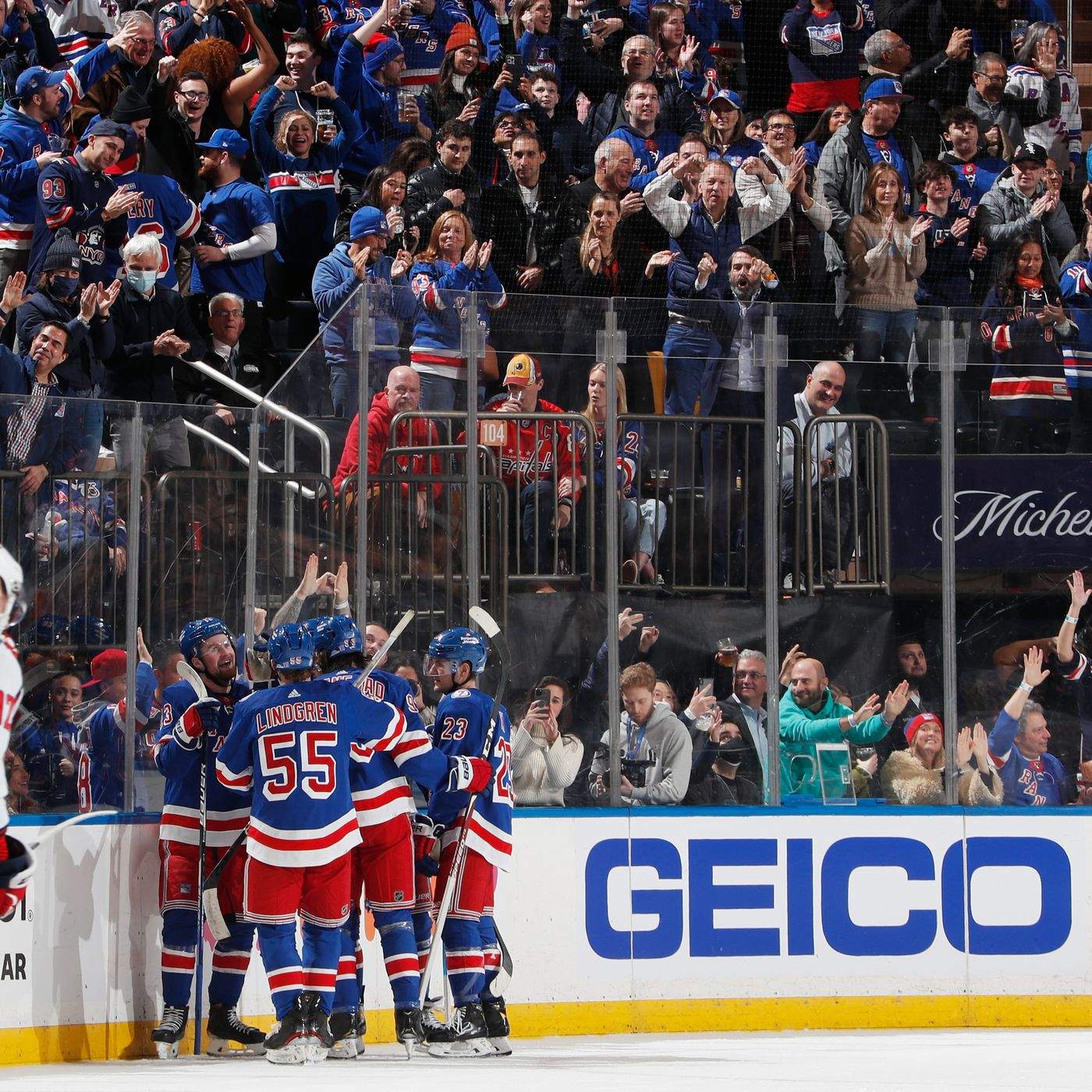 Rangers Travel to Pittsburgh for Divisional Showdown